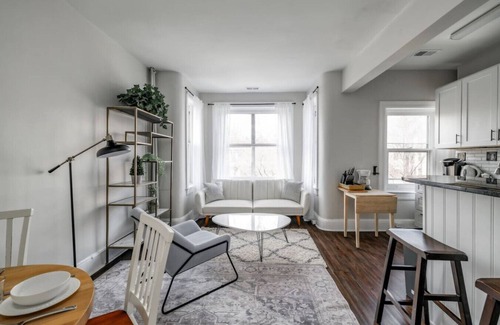 Adams Morgan Apartment | Sleeps 12 | THREE Units In Central Adams Morgan