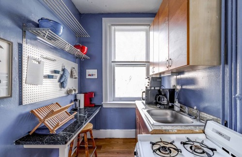 Adams Morgan Apartment | Sleeps 12 | THREE Units In Central Adams Morgan