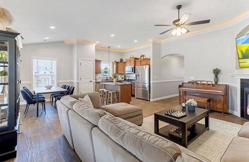 Boiling Springs House | Sleeps 12 - w/Gym, Ping-Pong, BBQ & Firepit near Spartanburg & Greenville