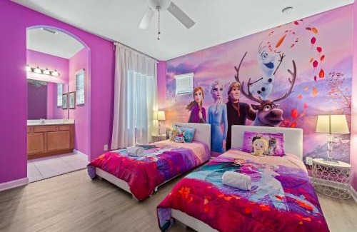 Loughman House | Sleeps 14 Heated Pool + Lazy River + Game Room