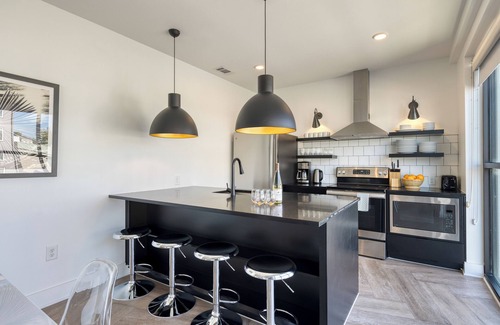 Historic Edgefield Apartment | Sleeps 144 | Entire Hotel w/Rooftop | The Carter