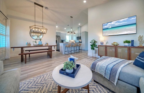 Shibui Sands House | Sleeps 24 | 2 Homes, Walk to the Beach, Private Pools, Fire Pit, Modern Design