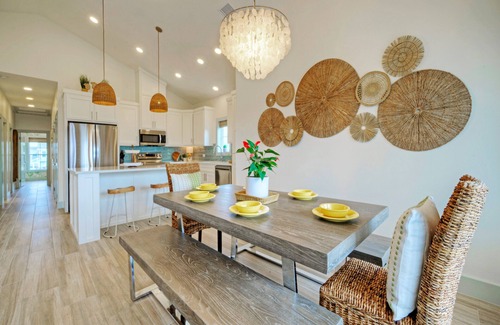 Shibui Sands House | Sleeps 24 | 2 Homes, Walk to the Beach, Private Pools, Fire Pit, Modern Design