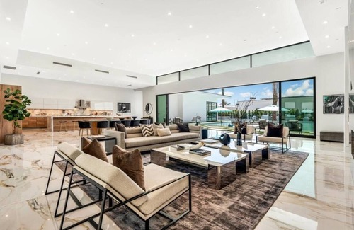Madison Estates House | Sleeps 28 | 2 Luxe Villas w/Pickleball Court | Bravo Villas Dorada by AvantStay