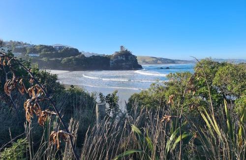 Brighton Apartment | Sleeps 3 to 4 - - 200m from beach