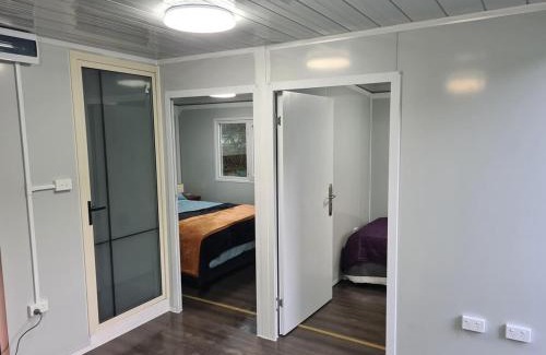 Brighton Apartment | Sleeps 3 to 4 - - 200m from beach