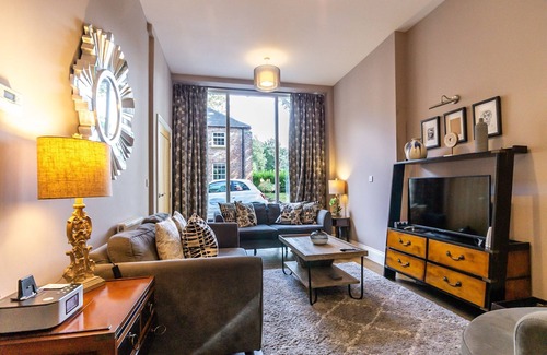 York Cottage | Sleeps 4 guests in 2 bedrooms
