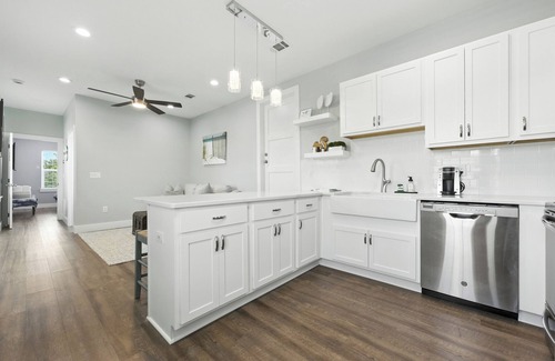 Crystal Beach House | Sleeps 4, Private Pool, New everything, Crystal Beach,