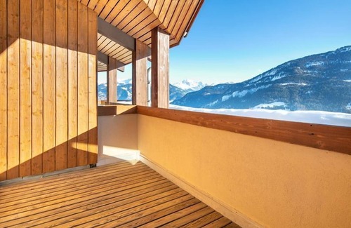 La Lechere Apartment | Sleeps 4! Studio | Scenic Living in Valmorel!