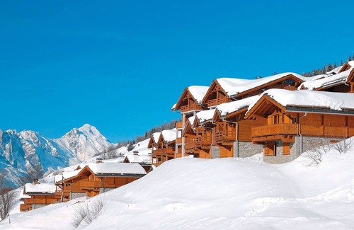 Valmeinier Condo | Sleeps 6 | 2BR Chalet in Prime Ski Location!