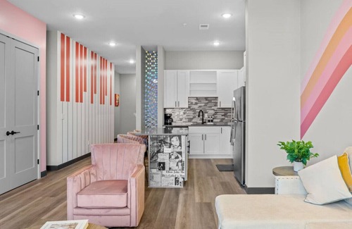 South Nashville Apartment | Sleeps 6, Free Parking, 8 Min to Broadway!