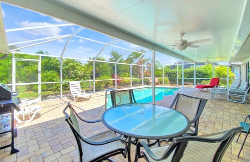 Broadmoor Villa | Sleeps 6, full refund*, heated pool