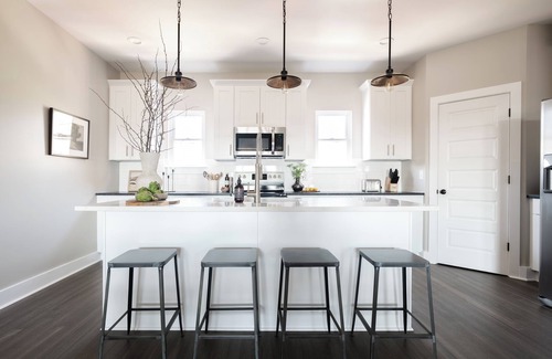 Talbot's Corner House | Sleeps 74 | 8 Nash Homes, 21 Bedrooms + Near Broadway | Cherokee by AvantStay