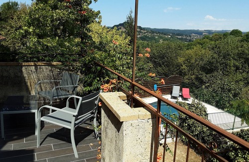 Saint-Jean-Lespinasse Cottage | Sleeps 8, swimming pool, view, classified 4*