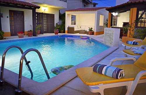 Sao Martinho do Porto Villa | Sleeps22-Garden-HotTub-Pool-Barbecue-Jacuzzi