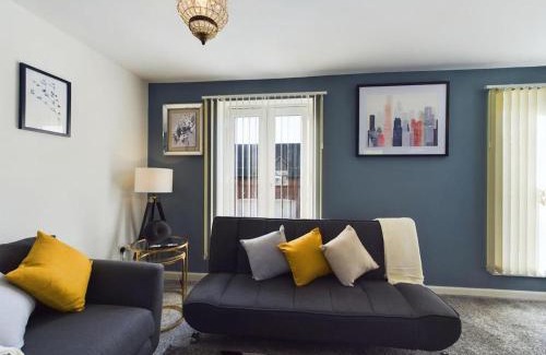 Stafford House | Sleeps6- FamilyFriendly- FreeParking- 3Br