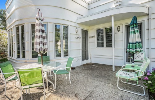 South Haven Condo | Sleepy Hollow Beach Resort introduces Gateway 52
