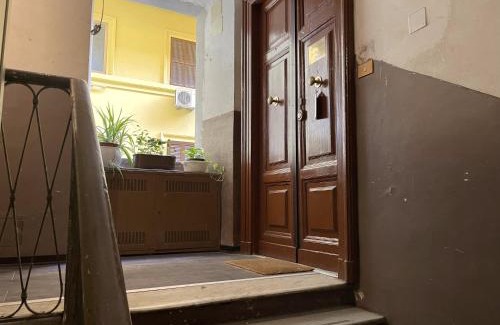 Salario House | Sleepy Max