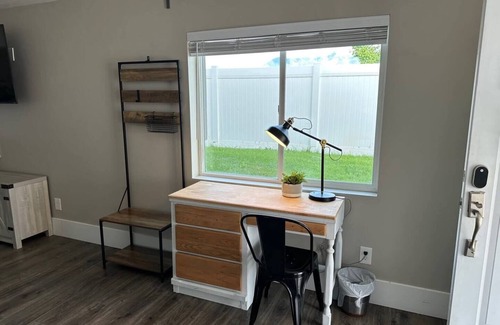 Vineyard Apartment | Sleepy Ridge Studio, Self Check-in, Free Parking