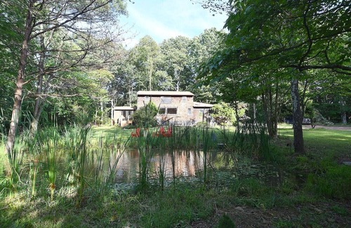 Berkeley Springs Cabin | Sleepy View Retreat - hot tub, pet friendly, pond, trail, fireplace, fire pit