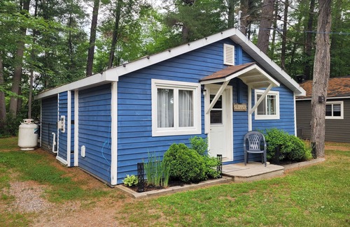 Petawawa Cabin | Slipper Inn Cabin at Pine Ridge Park