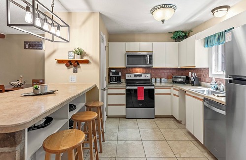 Village at Camelback Condo | Slope Lodge | Prime Skiing Location | Indoor Pool, Hot Tub, Sauna | Private Deck