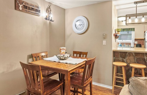 Village at Camelback Condo | Slope Lodge | Prime Skiing Location | Indoor Pool, Hot Tub, Sauna | Private Deck