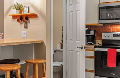 Village at Camelback Condo | Slope Lodge | Prime Skiing Location | Indoor Pool, Hot Tub, Sauna | Private Deck