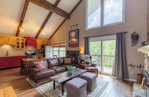 Sugar Mountain Condo | Slope-side: 2 story Condo. Directly alongside the slopes.