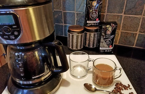 Golden Ski Chalet | Slope Side Luxury Open Beam Townhome Private Hot Tub - True - Ski-in-out