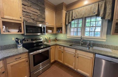 Mercersburg House | Slope Side Townhouse!