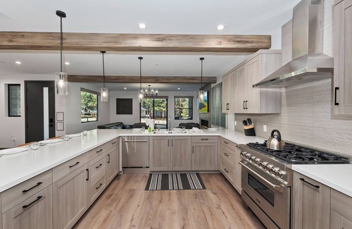 Summit Estates House | Slope Views, Game Room's, EV Charger's, and More!