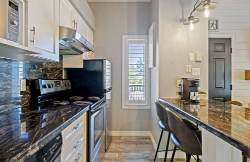 Craigleith Apartment | Slopeside at 209 with Hot Tub + Mountain Views