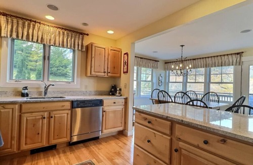 Central Vermont- Killington House | SlopeSide Chalet - True ski on ski off, Hot Tub