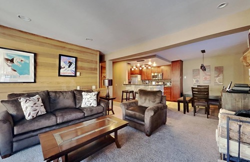 Mammoth Lakes Condo | Slopeside Deluxe 2 Bdrm Condo with Underground Parking! (Sierra Megeve 25) by RedAwning