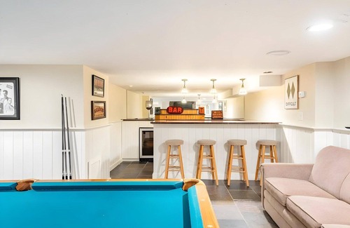 Central Vermont- Killington House | Slopeside Estate Luxurious Home in Killington - Ski On Ski Off, Hot Tub, Private Shuttle