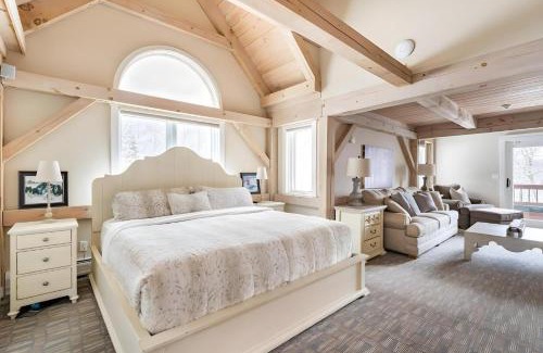 Central Vermont- Killington House | Slopeside Estate Luxurious Home on Great Eastern - Ski On Ski Off, Hot Tub, Private Shuttle