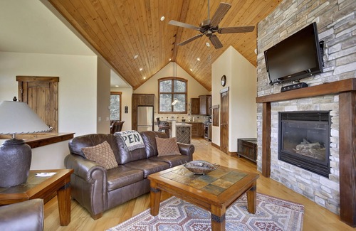 Old Town House | Slopeside Luxury Villa 126 I Ski Views I Private Hot Tub I Best Price I Discounted Attractions