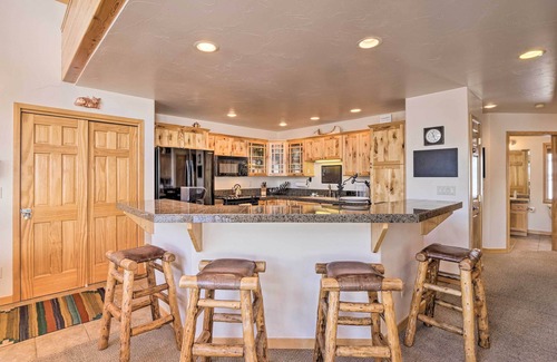 Old Town Condo | Slopeside Sanctuary - Penthouse < 1 Mi to Lifts!