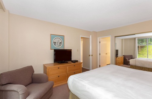Upper Village Cabin | Slopeside Ski In/Out, corner unit, forest view | Pool & Hot Tub, great for families | Calling in NA
