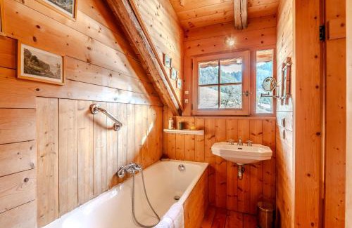 Serraval Ski Chalet | Slow Chalet de l'Ourse - Charming old chalet stunning view sauna pets ok