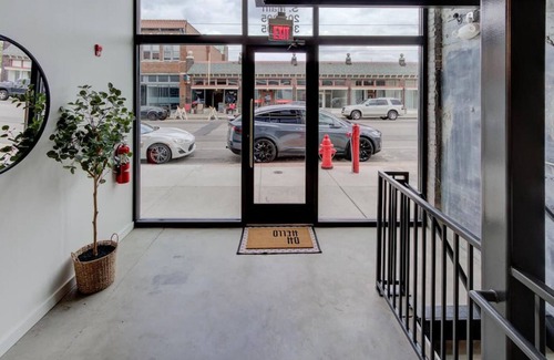 Downtown Memphis Apartment | SM 302 · Prime Location - Revitalized Historic Main St!