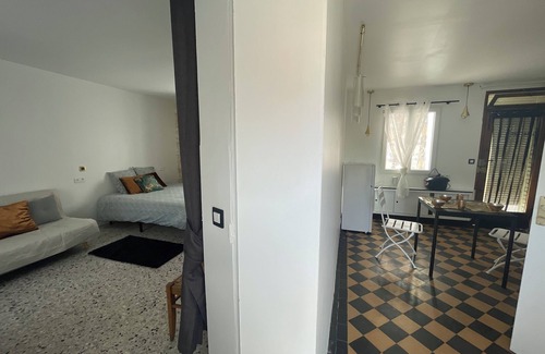 Rémy House | Small 2-room house in an old stone farmhouse. 1 h from Paris.