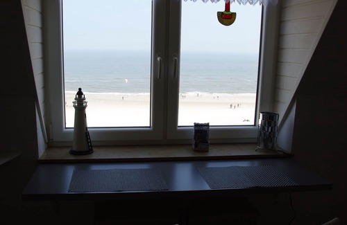 Wangerooge Apartment | Small apartment with sea views for up to 2 people right on the beach of Wangerooge