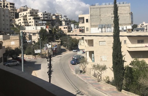 Beit Jala Apartment | Small Apartment with Large Balcony
