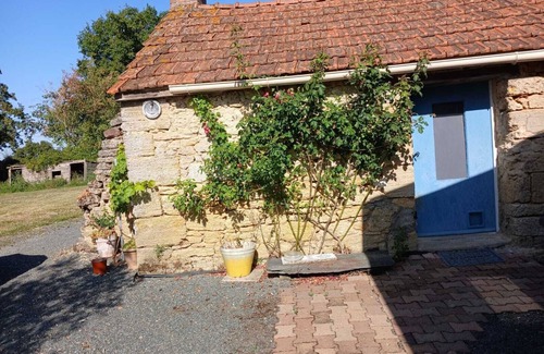 Terranjou House | Small authentic house right next to hiking trails.