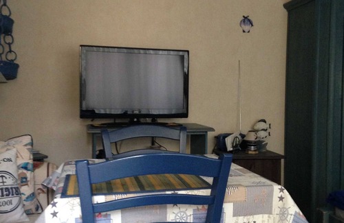 Breege Apartment | Small blue apartment - small blue apartment
