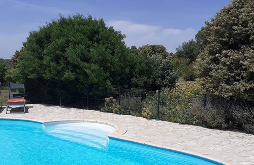 Saint-Jean-de-Minervois Cottage | Small cottage with privat terrace and stunning views on the Minervois hills