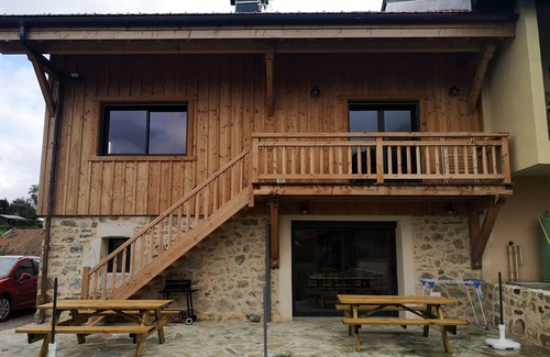 Mont-Saxonnex Ski Chalet | small cottage in chalet