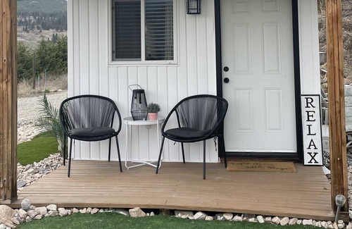 Central Okanagan Cottage | Small cottage with outdoor space minutes to the beach